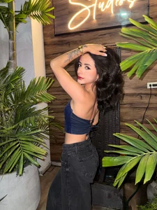 IsabellaMoreau amazing isa Pic 2