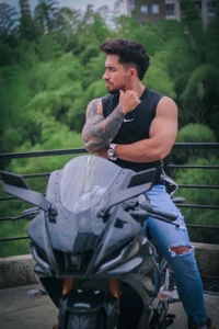 Brad_Summerのriding my motorcycleの 2枚の写真