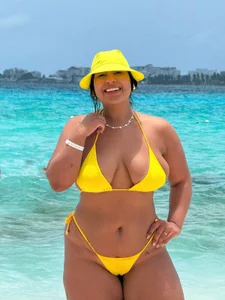 SussieRogersSummer time! ☀️ Sun-kissed skin图片 3