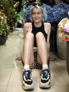 Lea_Elfie The flowers are as soft as my pussy 사진 5