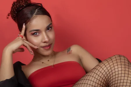 Millie_FragaのPowerful girlの 4枚の写真