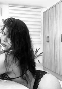 lana__kane__ Para que pienses en mi. Foto 4