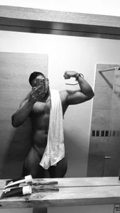 Caballero_____ AN EROTIC SHOWER Foto 3
