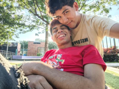 peakk_twiinns casual photoss Pic 5