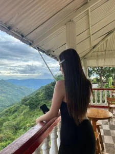 CamilleBlair_ Public slika 2
