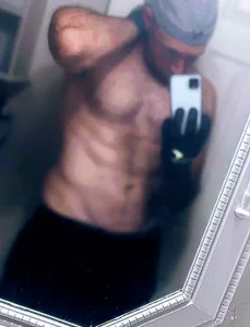 Brucejuce6669: Public ( 4 фото)