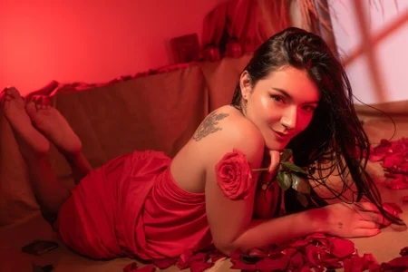 RoxanaBorns_ Happy Valentine's Day 💘🌹 Pic