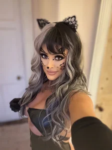 Daddysfilthysecret Halloween 👻  2টি ছবি