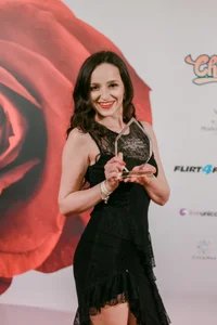 AnnaHarperX kullanıcısının Live Cam Awards 2022 albümü -  2 fotoğraf