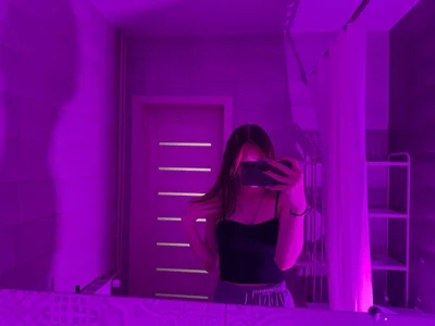 DelcieDegeorge My favorite color 💜 Pic 5