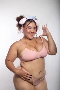 Bella_Rouge0 I'm sexy? 🔥 Pic
