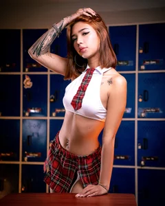 Skyxox_ I'm a girl, I'm for you, I'm Sky.  6টি ছবি