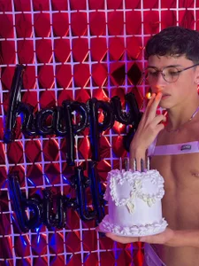 Zdjęcia JoshClaarktt I want you to blow out the candle for me: 