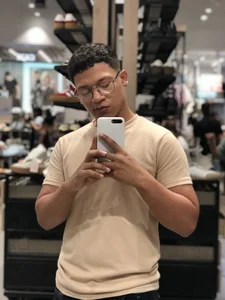 Hey, I'm David de JoanShmith  2 Imagens