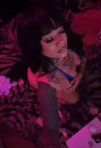 AveryLeexRated Public slika 9