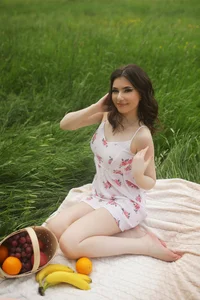 AliceMoreno picnic with me 圖片