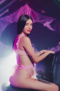 april_jones05 Public Pic 2