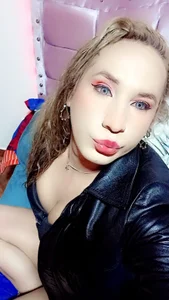 DAYANNZE sexy photos Pic 5