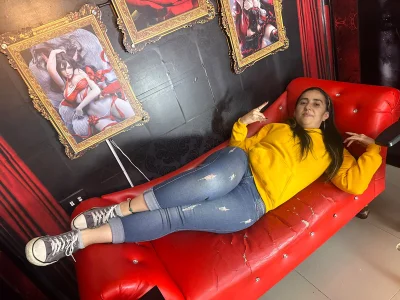 Alucard_Hellsiing Yellow, color of sexy girl🖤 Foto 4