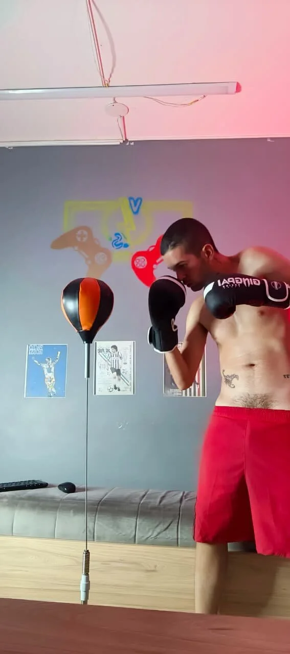 Ian_Valenti Δημοφιλής εικόνα 325