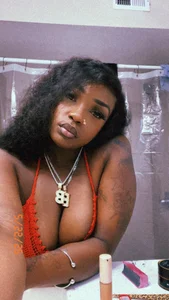 Brebree8 Public Pic