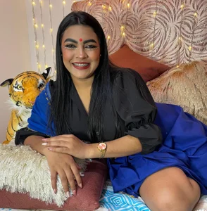 lakshmiraniiiのBlue Sariの 2枚の写真