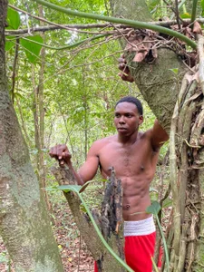 mike_aly: Mike in the jungle🐙🔥 ( 2 фото)