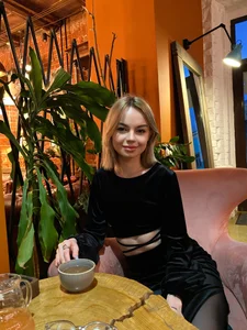 NicoleCaron Public Pic 5