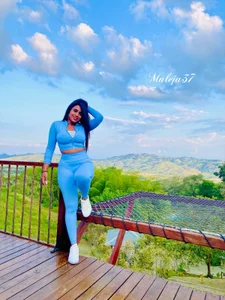 AlisonHoot69 being happy💙💙💙 Foto 4