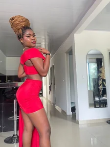 Yasminbrattz A PASSIONATE GIRL 🥵💋❤ Immagine  4