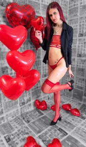 Caroline_daring DO YOU WANT TO BE MY VALENTINE? 🌹😘 Foto 9