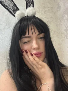 _Cats_eyes_ Public Immagine  2