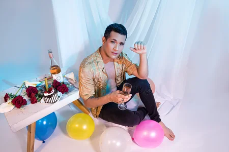 🎁💪 Your birthday fantasy is live now. de Sidney_Belle  3 Imagens