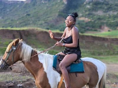 MilfBoobsxxのPublicの枚の写真