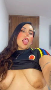 CamilJoness69 kullanıcısının Sensual Black 🖤 albümü -  3 fotoğraf