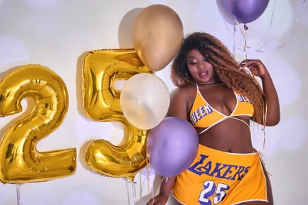 Naomii_King Cumple #25 🥳🎁🎉 Pic 6