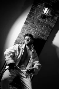 Lucas_West_ Some stories start with a look Pic 5