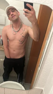 YOUR-Alpha Public Foto 2