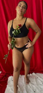 belacampbell: my first valentine❤🌹 ( фото)