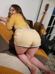 leo-the-fox Cute ass 🍑 Pic 2