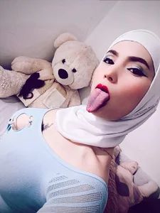 jamila_zair The most innocent face the most perverted face in bed 😈 Bilde