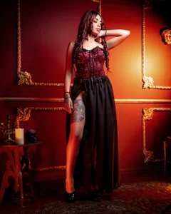 TiffanySander Sensual shadows Pic 3