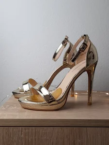 MarySpanako Shoes - Heels Gambar 2