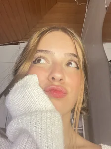 EmilyMiller_のCute face (nunca subo fotos)の枚の写真