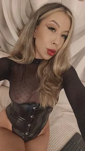 Public od JessicaLee25  4 snímek