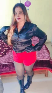 Rashiqueen Rashi fashion modal Billede