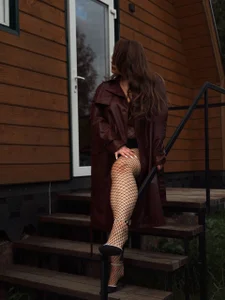 A trench coat and lingerie—just for you. de Aura_boobss Foto 3