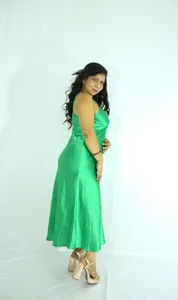 YUSELFI_ROSS_ Emerald Beauty  3টি ছবি