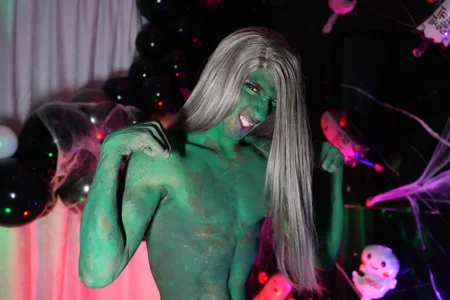 Richi_horny happy hallowen Pic