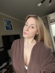 Olivia_Clairs Public Poză 2